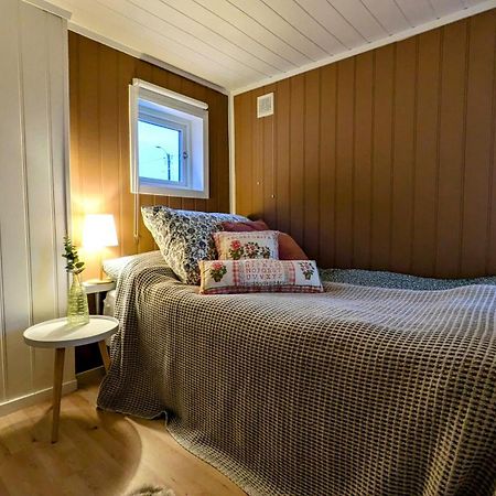 Exclusive And Cosy! Sea And Mountian View - Superfast Wifi, Washer And More Included Sortland Exterior photo