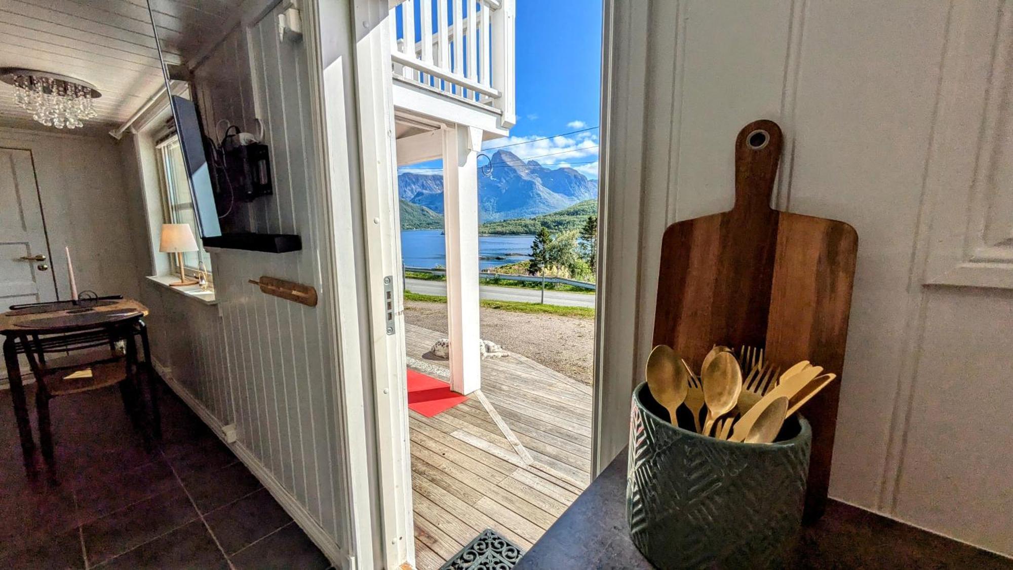 Exclusive And Cosy! Sea And Mountian View - Superfast Wifi, Washer And More Included Sortland Exterior photo